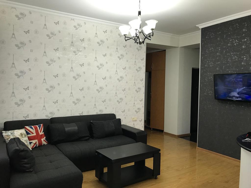 Apartment Like home Batoemi Buitenkant foto